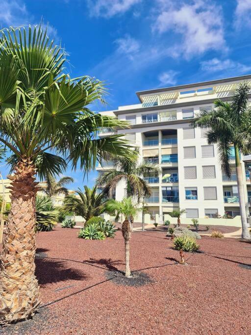 Homely Apt In Modern Building With Pool San Miguel de Abona Ngoại thất bức ảnh