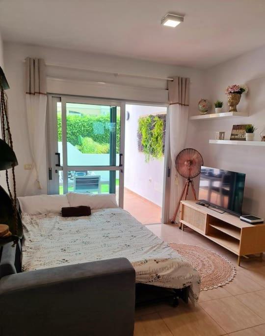 Homely Apt In Modern Building With Pool San Miguel de Abona Ngoại thất bức ảnh