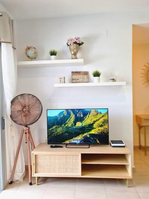 Homely Apt In Modern Building With Pool San Miguel de Abona Ngoại thất bức ảnh